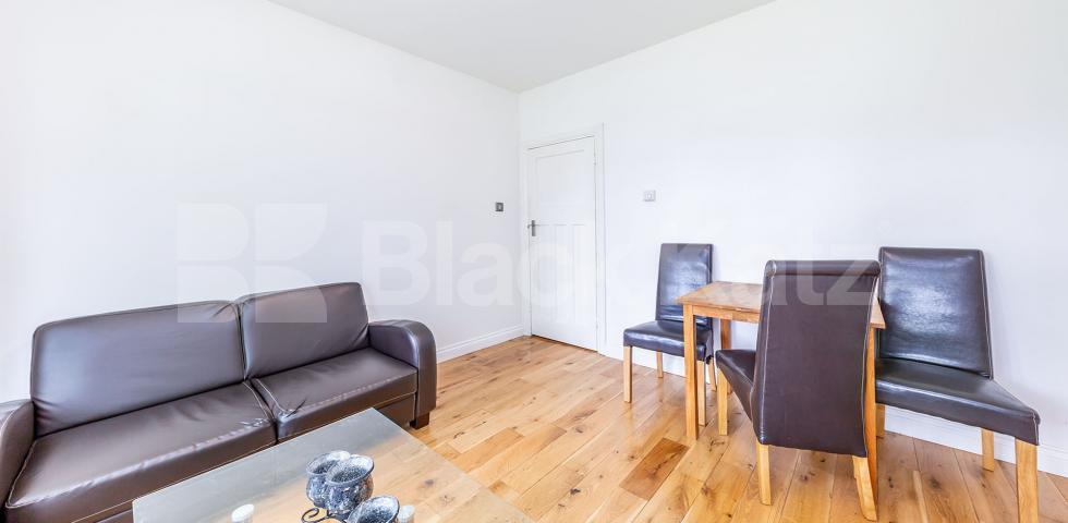 			MODERN THREE BED!, 3 Bedroom, 1 bath, 1 reception Flat			 Carleton Road, TUFNELL PARK